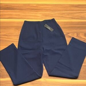 NWT Lulu's Women Classic Blue Trousers, size small.